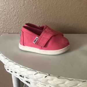 TOMS 4T shoes